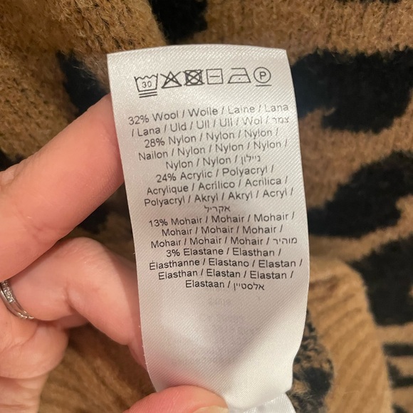 Minimum brand gorgeous sweater - Picture 5 of 5